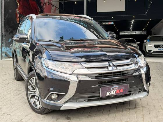 MITSUBISHI OUTLANDER 2.0 COMFORT 16V GASOLINA 4P AUTOMÁTICO MITSUBISHI OUTLANDER 2.0 COMFORT 16V GASOLINA 4P AUTOMÁTICO